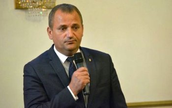 Oficialii Consiliului Județean alături de …