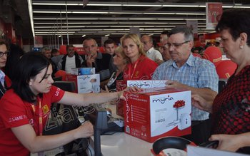 BULUCEALĂ LA TIGĂI. Sute de …