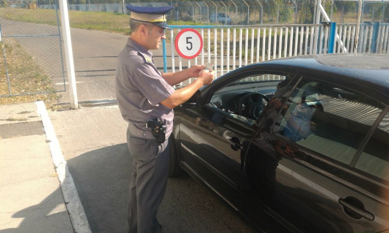 Permis de conducere fals, depistat la controlul de frontieră - FOTO