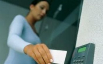 Angajatorii te spionează când vii …