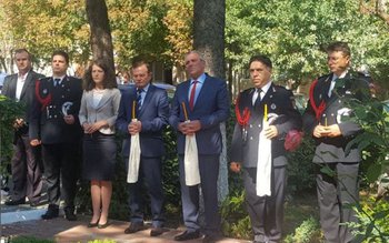 Ceremonie militară de depuneri de …