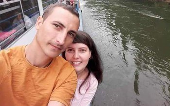 Cine sunt românii care au …