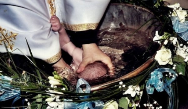 Concluzie neașteptată în cazul bebelușului din Iași, mort dupa botez! De ce s-a stins din viață, de fapt, micuțul