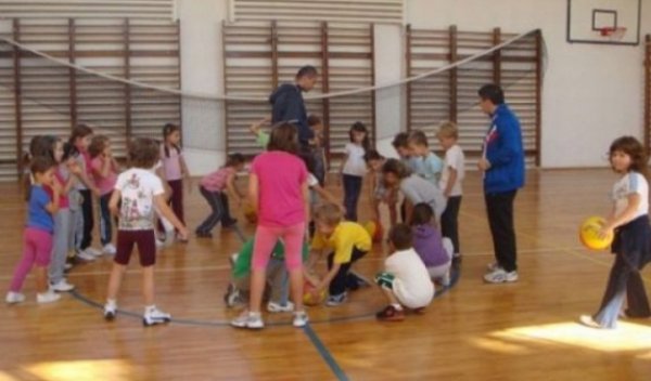 Moarte suspectă a unui elev în timpul orei de sport