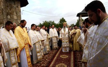 Sărbătoare la Vorona. Biserică resfinţită …