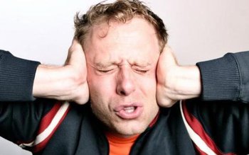 ATENȚIE! Muzica dată tare, seara …