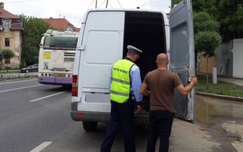 Două zile de razii ale …