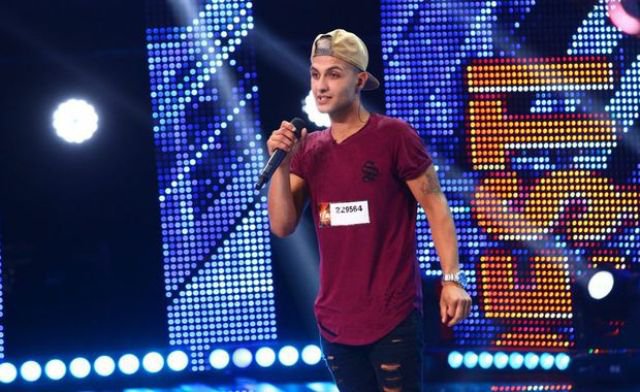 Anton Banaghan, orfanul de la X Factor, și-a regăsit mama biologică după ce a urcat pe scenă. L-a văzut la televizor și l-a contactat!