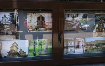 Expoziție la vitrinele din Parcul …