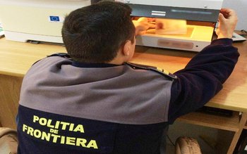 Paşaport fals descoperit la controlul …