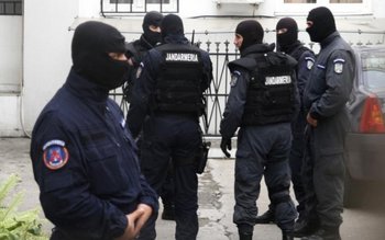Percheziţii desfăşurate la această oră …
