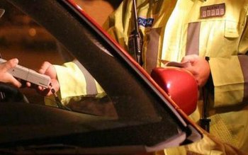 Record de infracţiuni: beat şi …