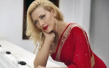 Iulia Vântur, mămică la 37 …