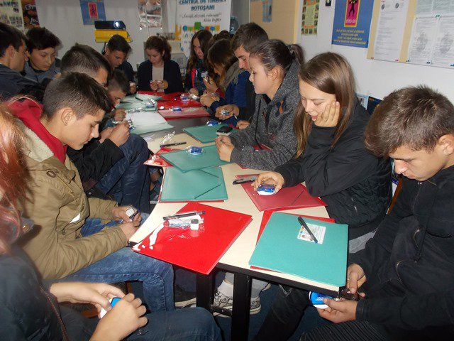 Centrul de Tineret Botoșani a găzduit astăzi un seminar pe tematică antidrog