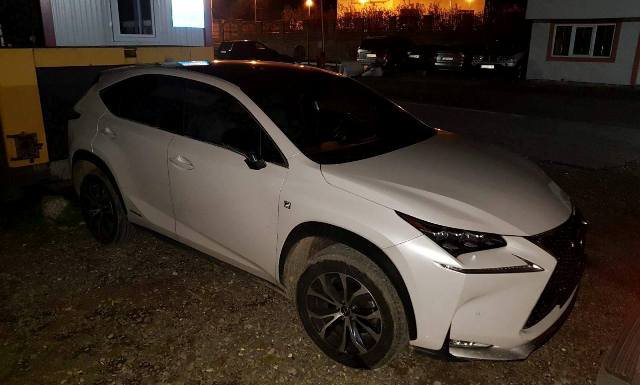 Lexus de peste 250.000 lei semnalat ca fiind furat din Italia, descoperit de polițiștii de frontieră - FOTO