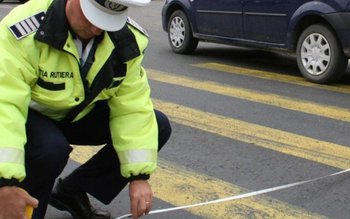 Femeie lovită pe trecerea de …