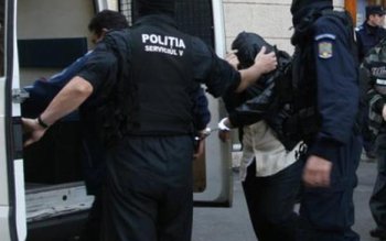 Țigări confiscate și persoane duse …