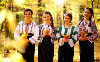 Hai la Botoșani! Patru tinere …