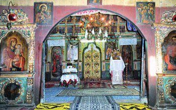 Poveste fabuloasă despre BISERICA UMBLĂTOARE …