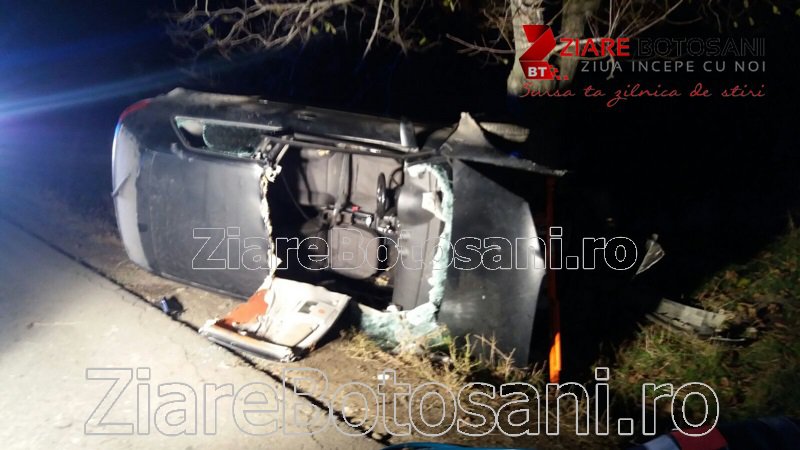 Accident! Două persoane rănite și un Audi făcut praf la Cucorăni - FOTO