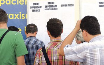 Peste trei mii de locuri …