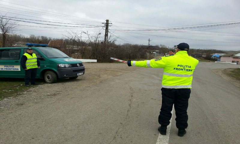 Autoturism neînmatriculat, depistat la Rădăuți Prut