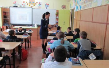 Activităţi de informare în rândul …