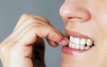 Ce riști dacă îți rozi …