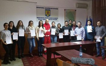 Voluntarii familiarizaţi cu autospecialele, echipamentele …