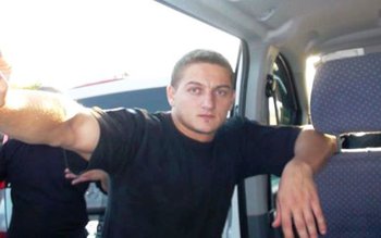 Polițistul atacat cu sabia ar …