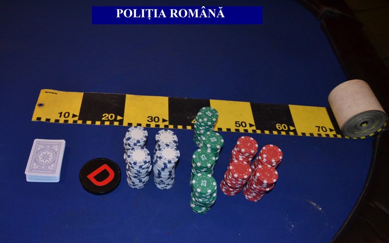 Percheziţii cu mascații în trei locații în care se desfăşurau jocuri de noroc fără licență. 13 persoane conduse la Poliţie