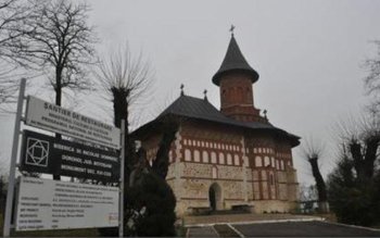 Mare este grădina Domnului... Biserică …