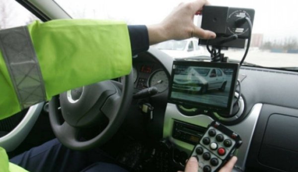 Radarele polițiștilor, date peste cap: 2 șoferi, prinși cu peste 110 km/h în localitate