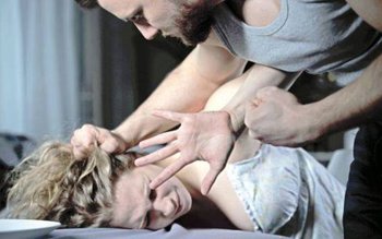 Violenţă în familie. Tată şi …