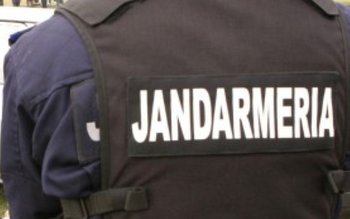 Revelion în siguranţă alături de …