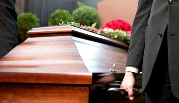 Ajutorul de înmormântare a crescut în 2018. Află cu cât și de ce acte ai nevoie pentru a-l obține!