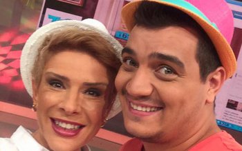 „TEO TRANDAFIR este gravidă!” BURSUCU` …