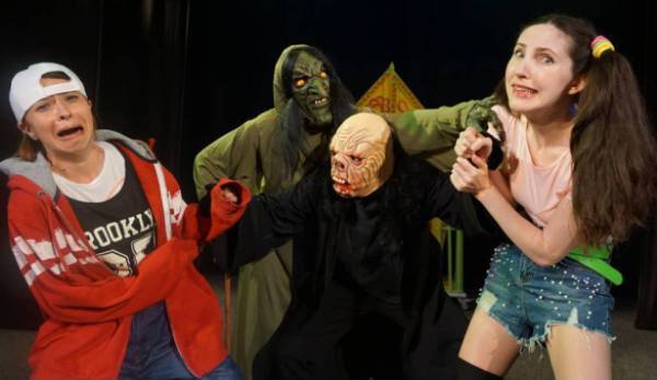 „Extraordinarele peripeții ale lui Hansel și Gretel” la Teatrul „Vasilache” Botoșani