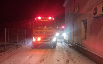 Acoperișul unei case și o …