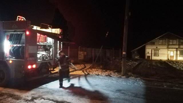 Ghinion cu repetiție! Incendiu într-o gospodărie din Botoșani care a mai luat foc cu două zile în urmă - FOTO