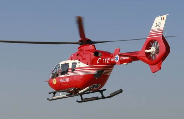 Bebeluș aflat în stare gravă preluat de elicopterul SMURD