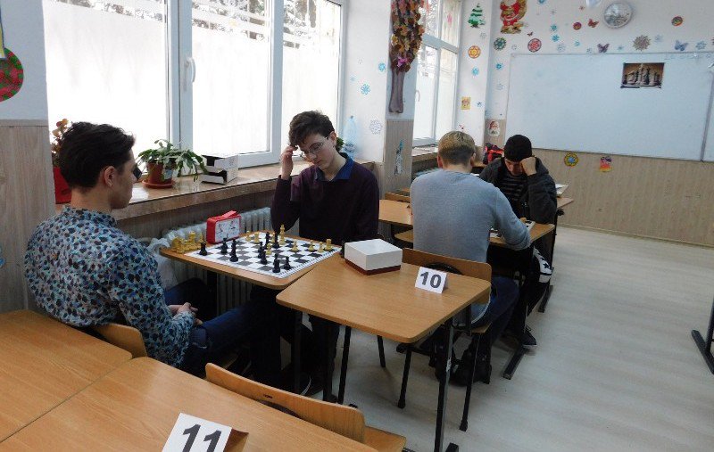 Trei competiţii de șah, găzduite de Şcoala nr. 11 Botoșani - FOTO