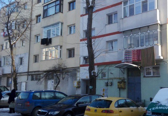 Panică la Botoșani! Pompierii alertați din cauza fumului dintr-un apartament