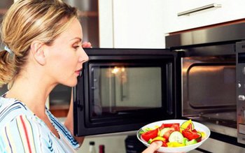 Încă mai folosești cuptorul cu …