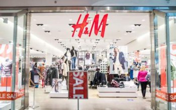 H&M, prăbuşire spectaculoasă. Retailer-ul închide …