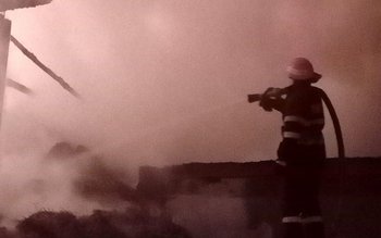 Incendiu puternic! Focul a izbucnit …