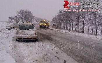 O mașină de poliție, o …