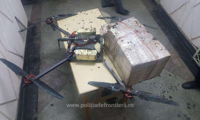 Contrabandă cu drona la frontiera de est - FOTO