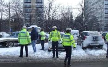 Peste 10 mii de poliţişti …