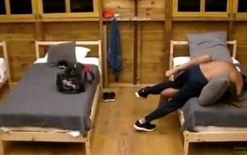 O nouă idilă: Doi concurenți …